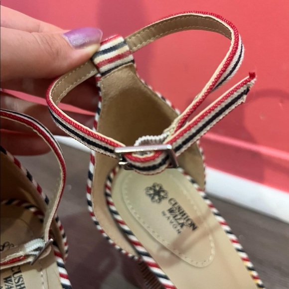 AVON Cushion Walk Striped Platform Heels - Picture 2 of 6